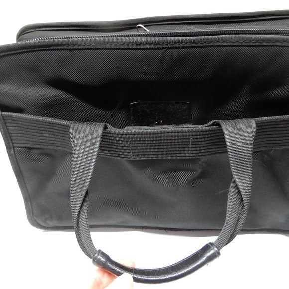 Large Bugatti Black Laptop Bag/Business Briefcase with removable shoulder strap - Picture 9 of 13